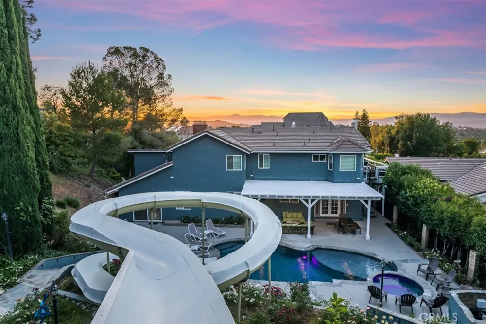 24806 Rosepark Court Newhall, CA 91321