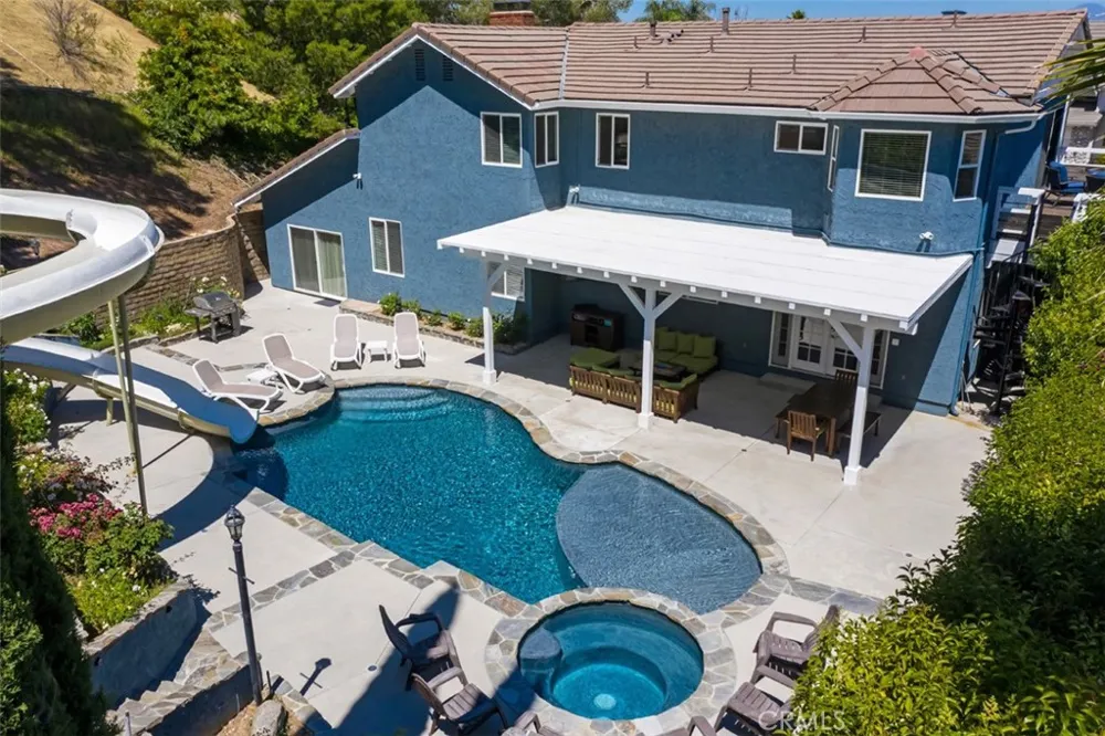 24806 Rosepark Court Newhall, CA 91321