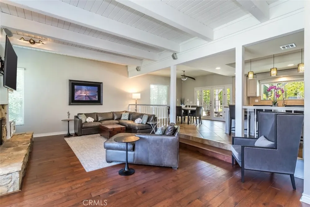24806 Rosepark Court Newhall, CA 91321
