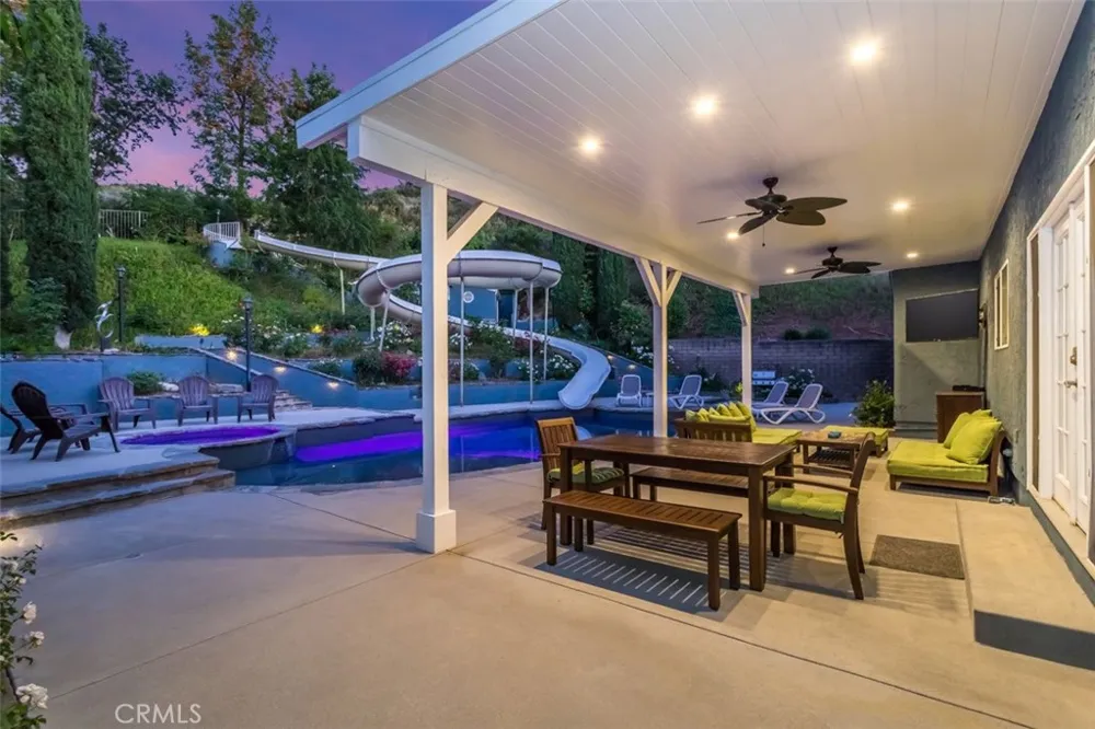 24806 Rosepark Court Newhall, CA 91321