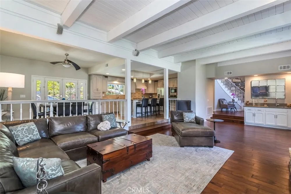 24806 Rosepark Court Newhall, CA 91321
