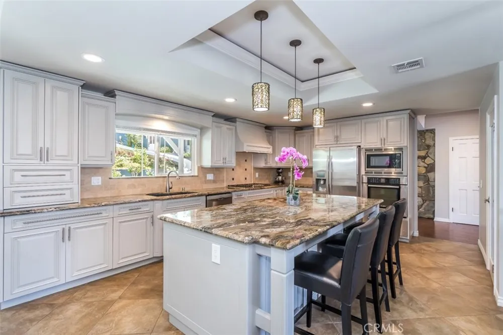24806 Rosepark Court Newhall, CA 91321
