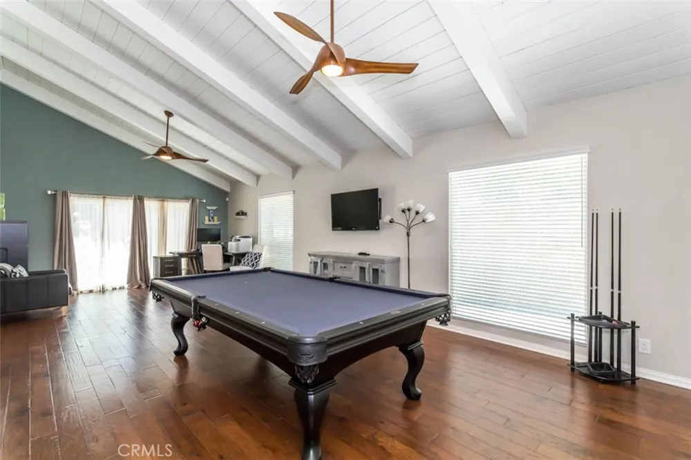 24806 Rosepark Court Newhall, CA 91321