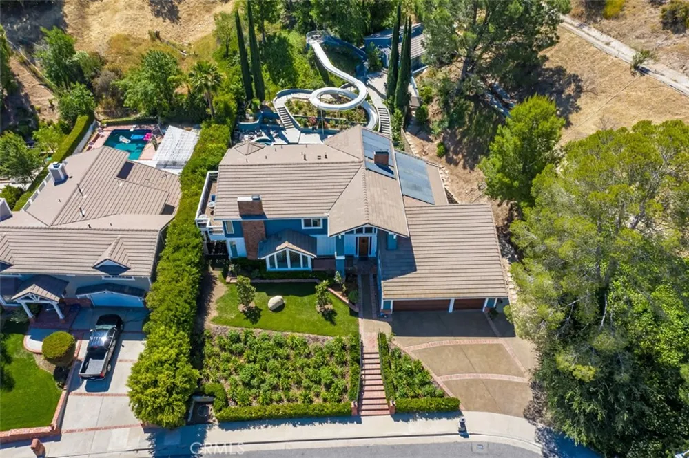 24806 Rosepark Court Newhall, CA 91321