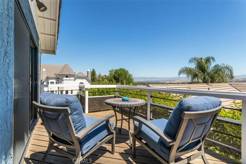 24806 Rosepark Court Newhall, CA 91321