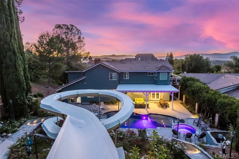 24806 Rosepark Court Newhall, CA 91321