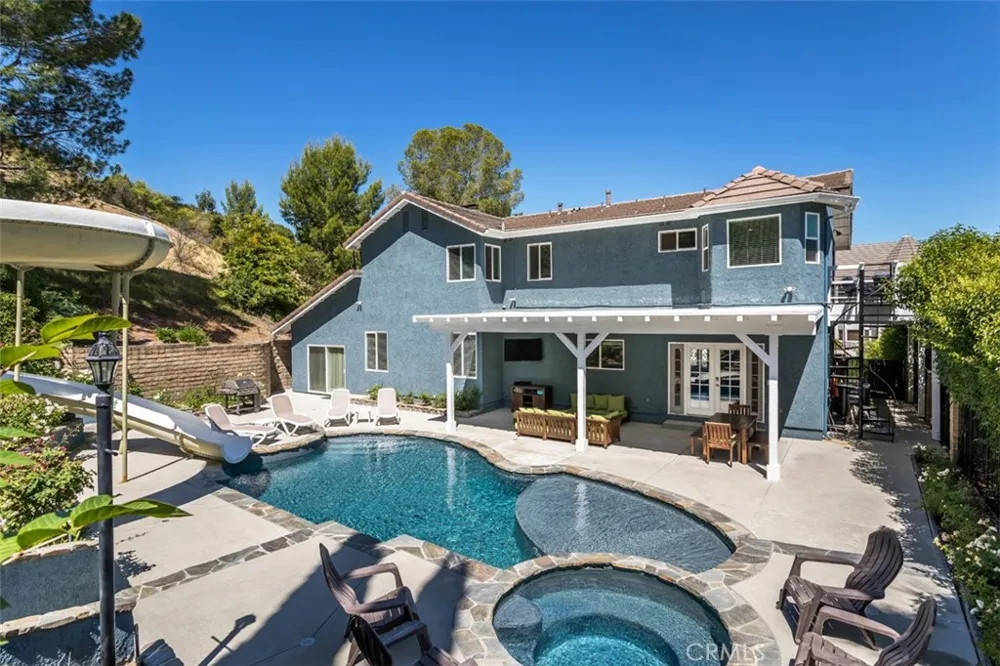 24806 Rosepark Court Newhall, CA 91321