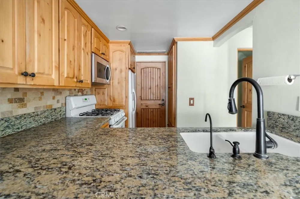 5249 Colodny #8 Agoura Hills, CA 91301