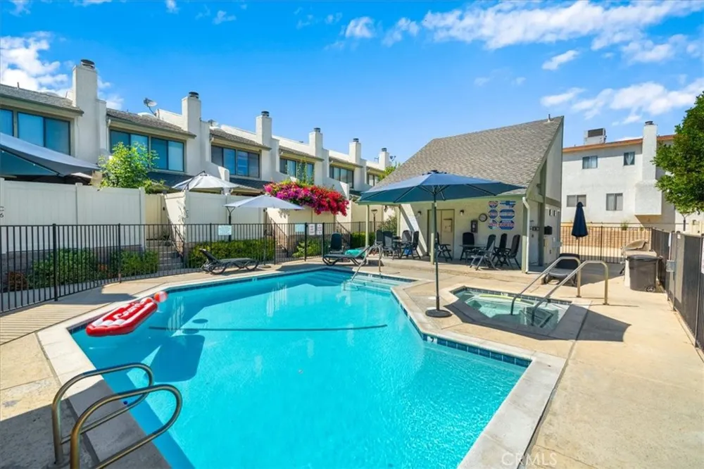 5249 Colodny #8 Agoura Hills, CA 91301