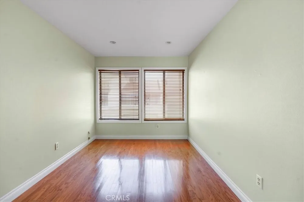 5249 Colodny #8 Agoura Hills, CA 91301
