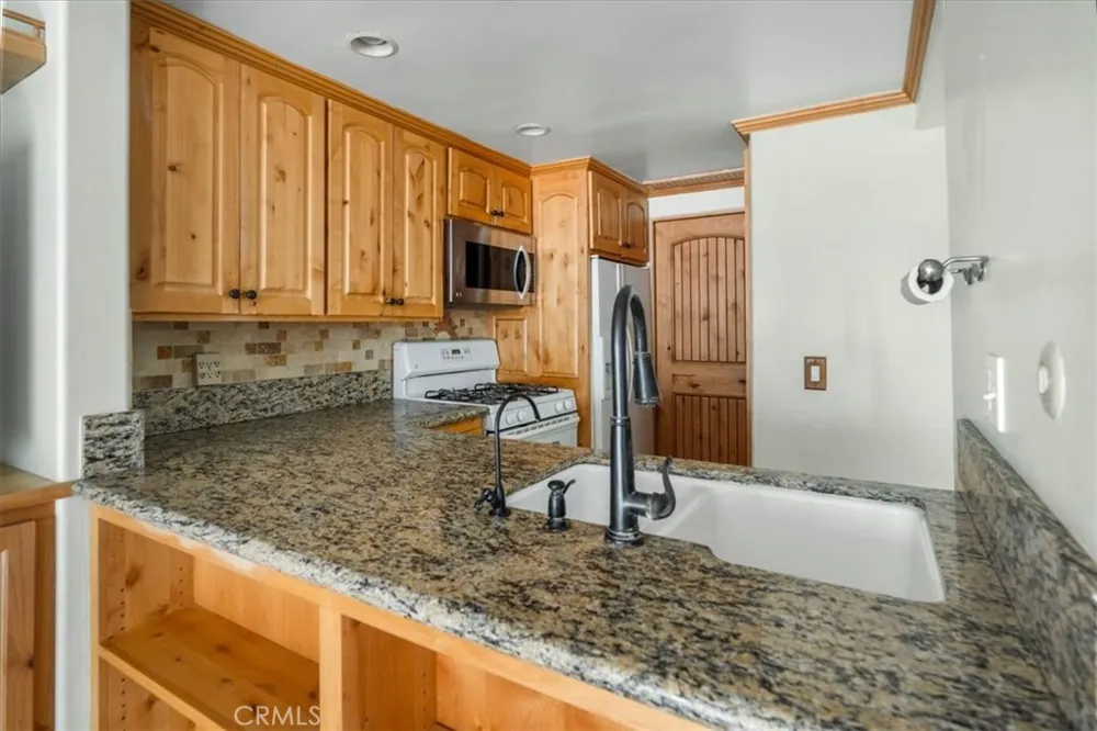 5249 Colodny #8 Agoura Hills, CA 91301