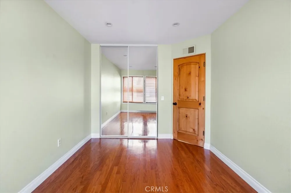 5249 Colodny #8 Agoura Hills, CA 91301
