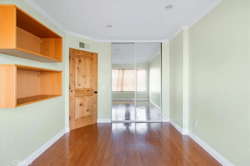 5249 Colodny #8 Agoura Hills, CA 91301