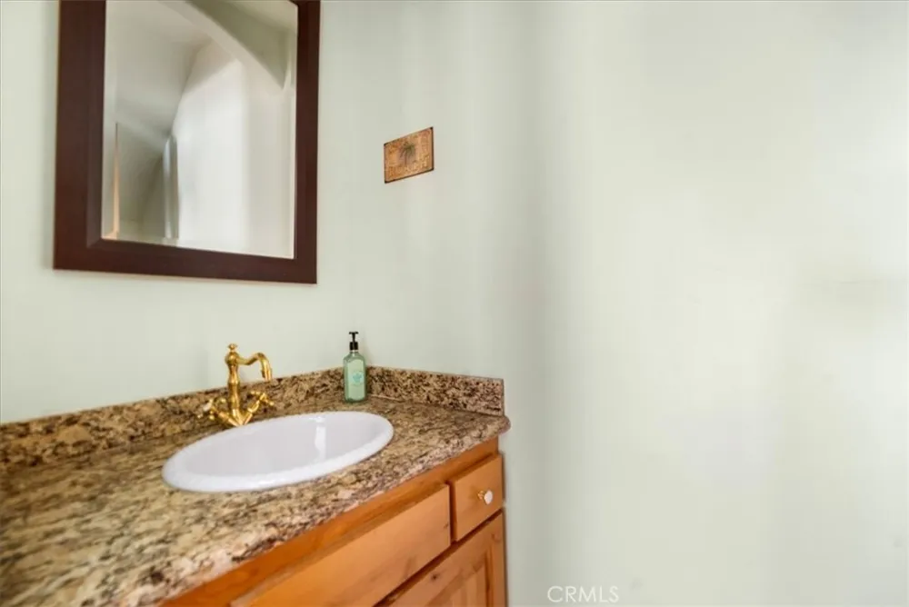 5249 Colodny #8 Agoura Hills, CA 91301