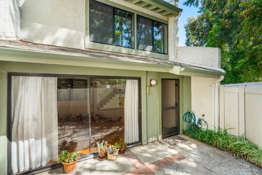 5249 Colodny #8 Agoura Hills, CA 91301