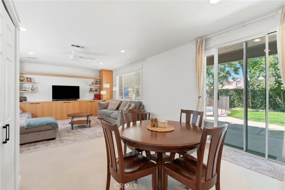 4826 W Ceres Court Visalia, CA 93291