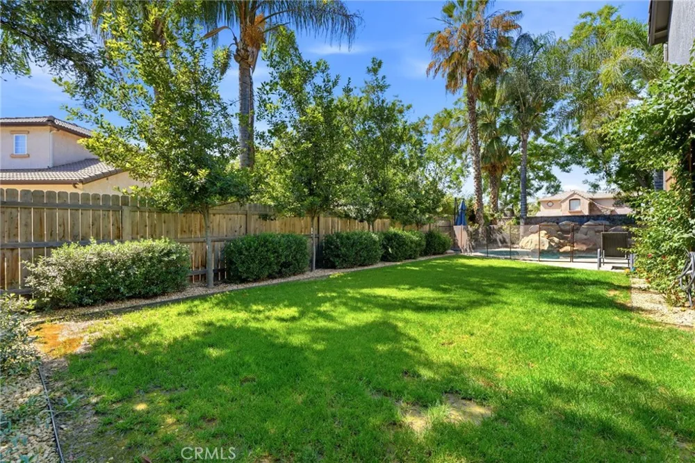 4826 W Ceres Court Visalia, CA 93291