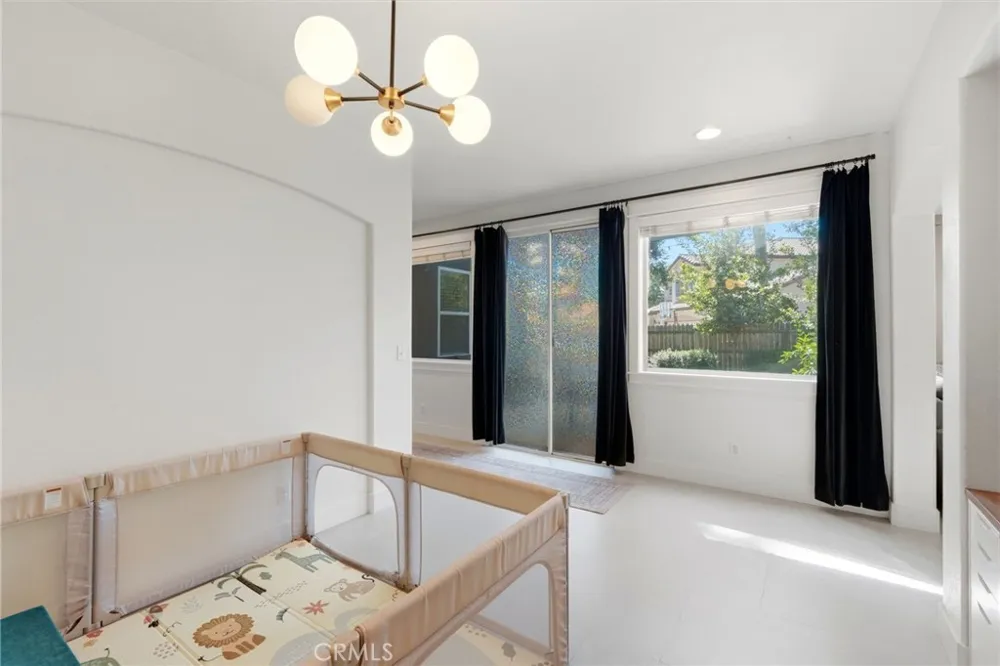 4826 W Ceres Court Visalia, CA 93291