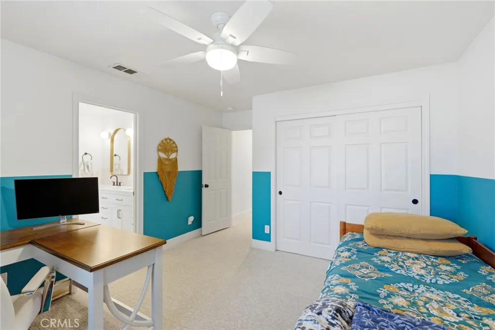 4826 W Ceres Court Visalia, CA 93291