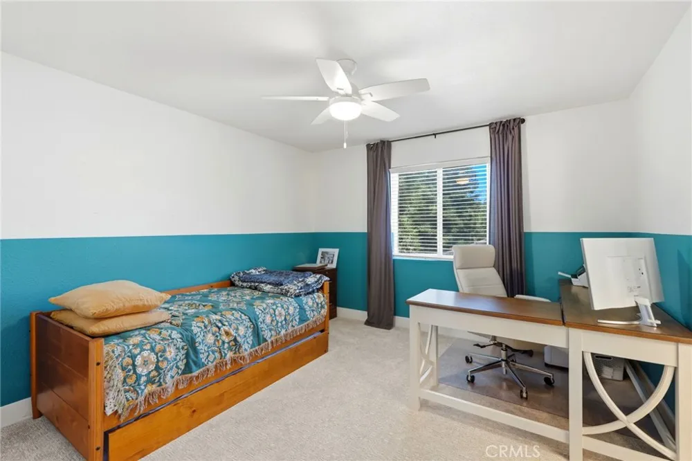 4826 W Ceres Court Visalia, CA 93291