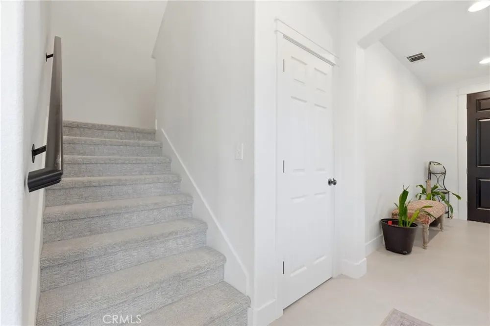4826 W Ceres Court Visalia, CA 93291