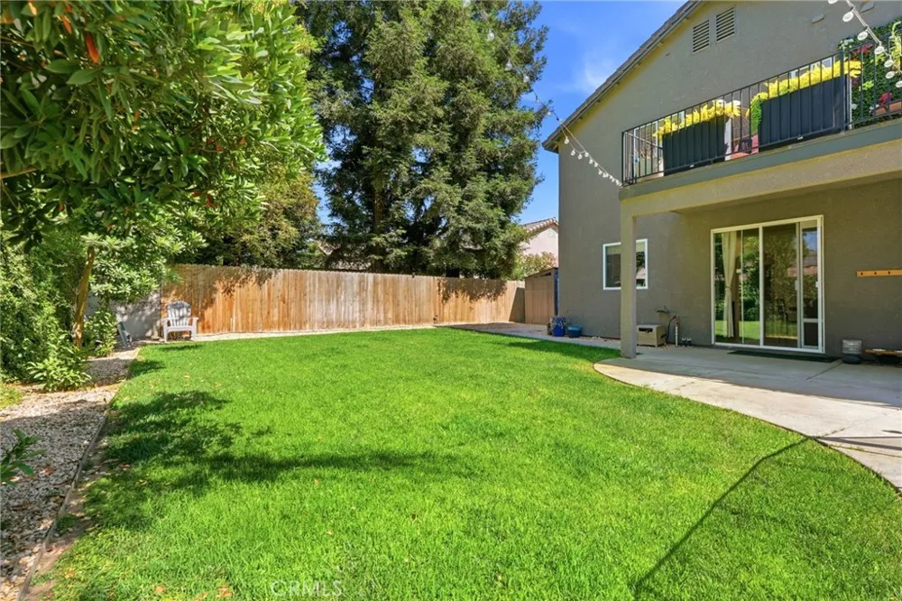 4826 W Ceres Court Visalia, CA 93291