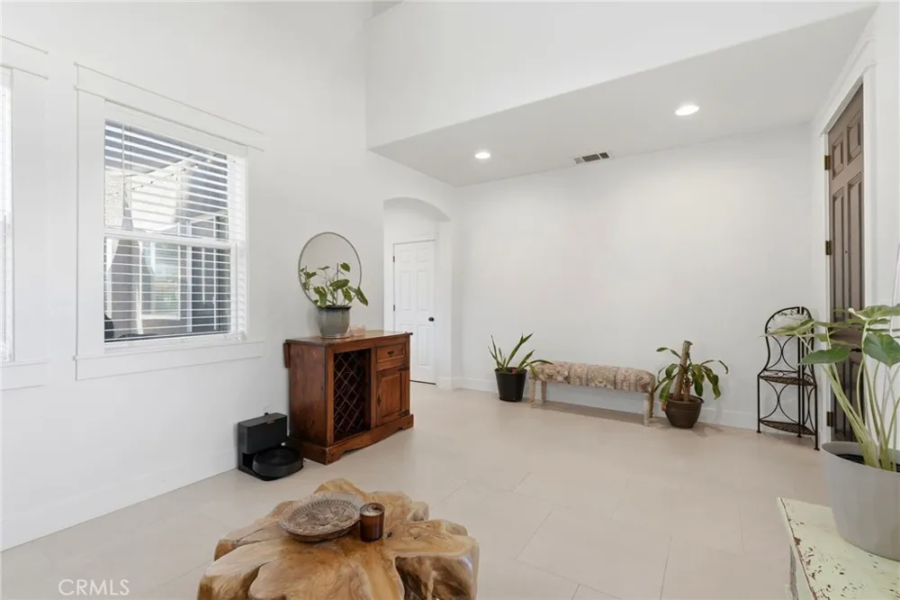4826 W Ceres Court Visalia, CA 93291