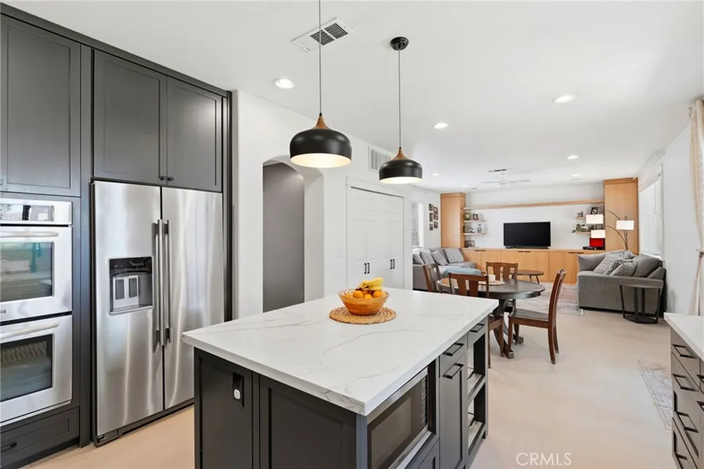 4826 W Ceres Court Visalia, CA 93291