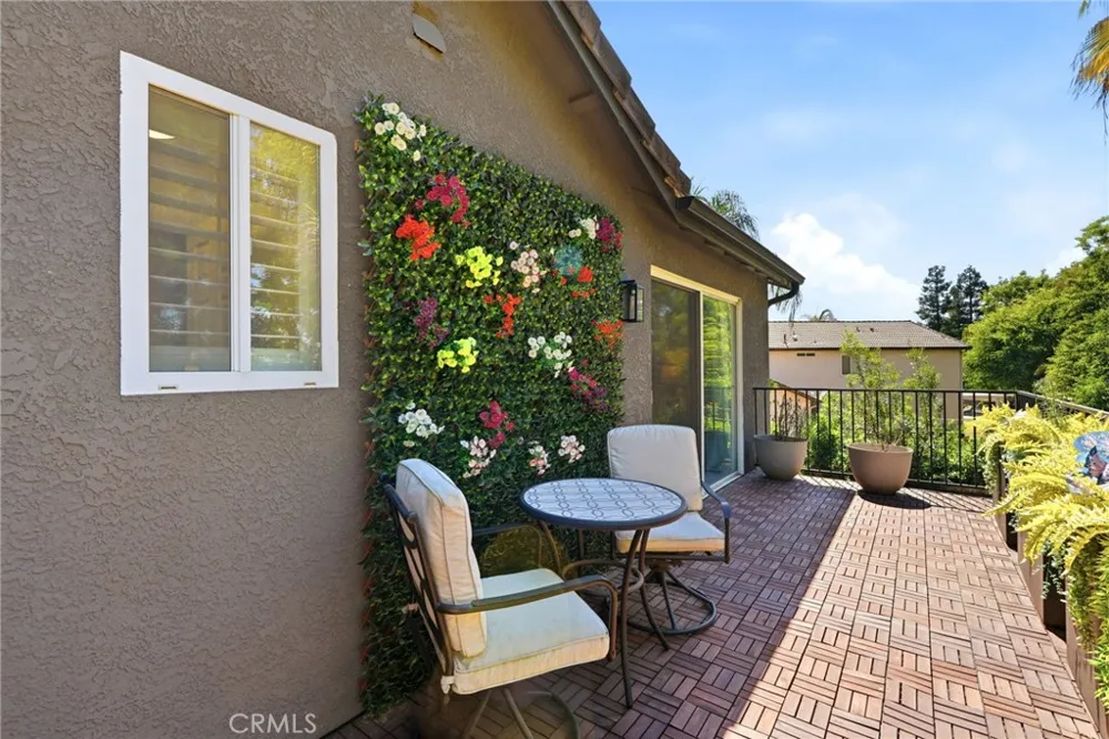 4826 W Ceres Court Visalia, CA 93291
