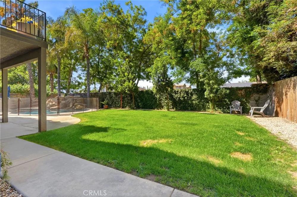 4826 W Ceres Court Visalia, CA 93291