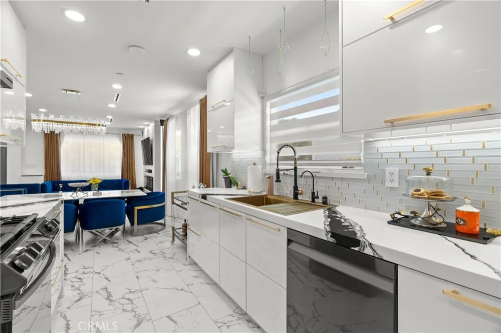 3419 Montrose Ave La Crescenta, CA 91214