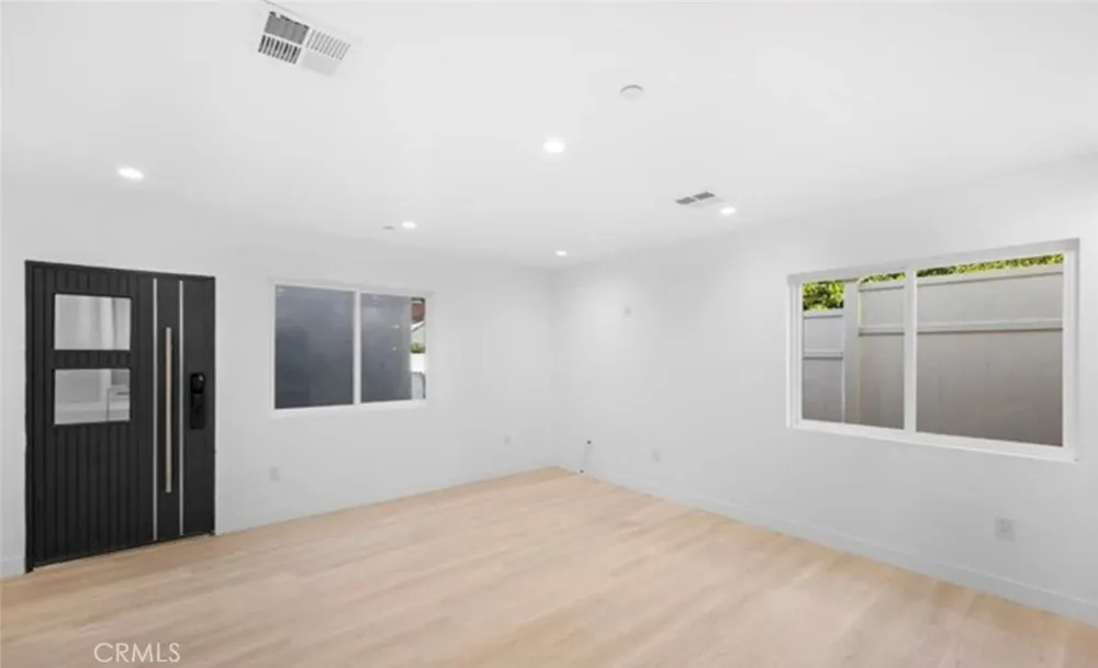 3419 Montrose Ave La Crescenta, CA 91214