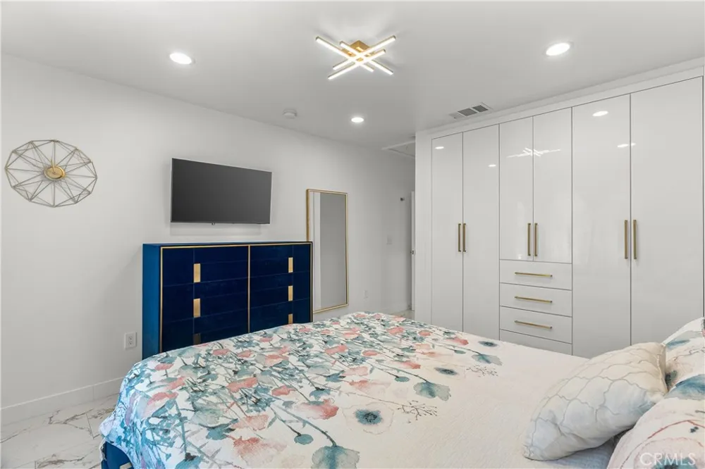 3419 Montrose Ave La Crescenta, CA 91214