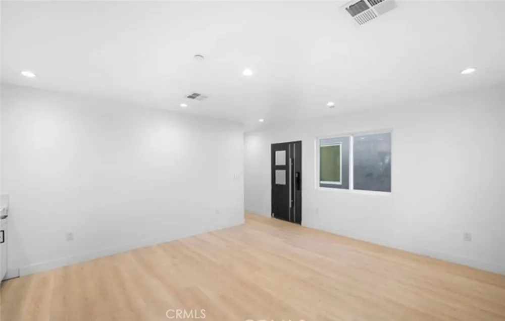3419 Montrose Ave La Crescenta, CA 91214
