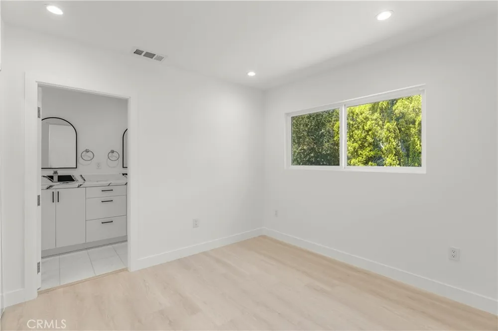 3419 Montrose Ave La Crescenta, CA 91214