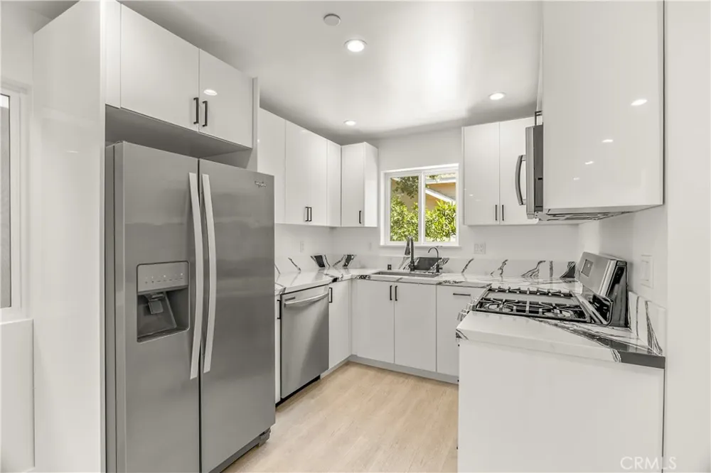 3419 Montrose Ave La Crescenta, CA 91214