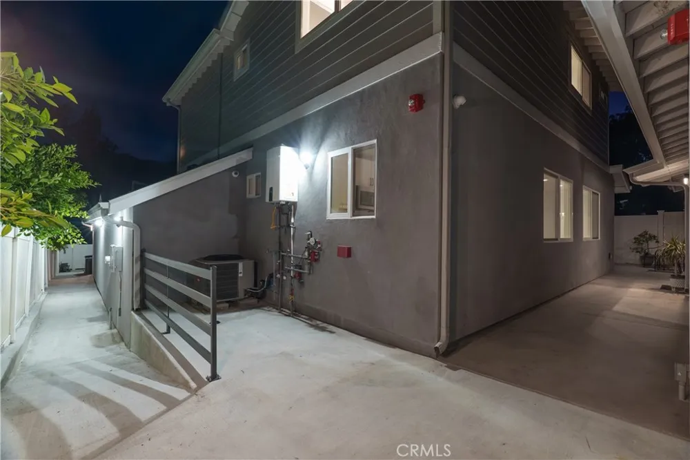 3419 Montrose Ave La Crescenta, CA 91214