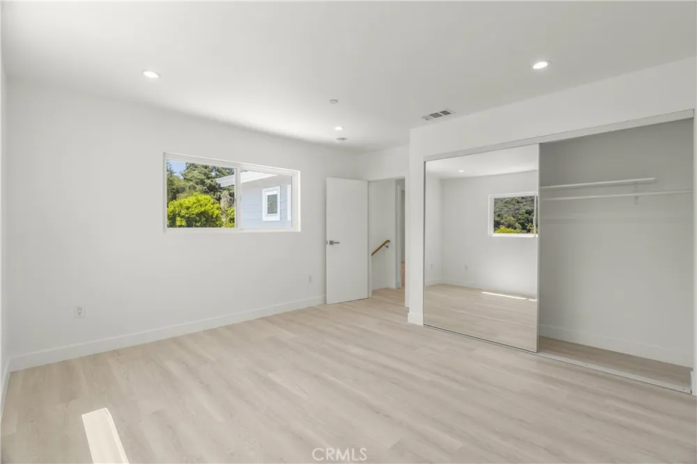 3419 Montrose Ave La Crescenta, CA 91214