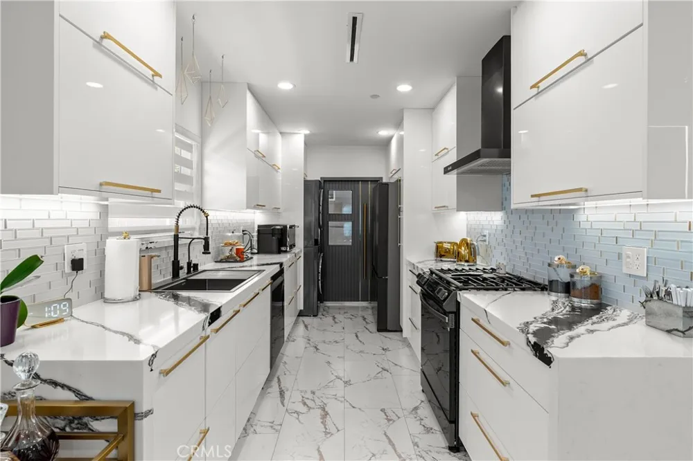 3419 Montrose Ave La Crescenta, CA 91214