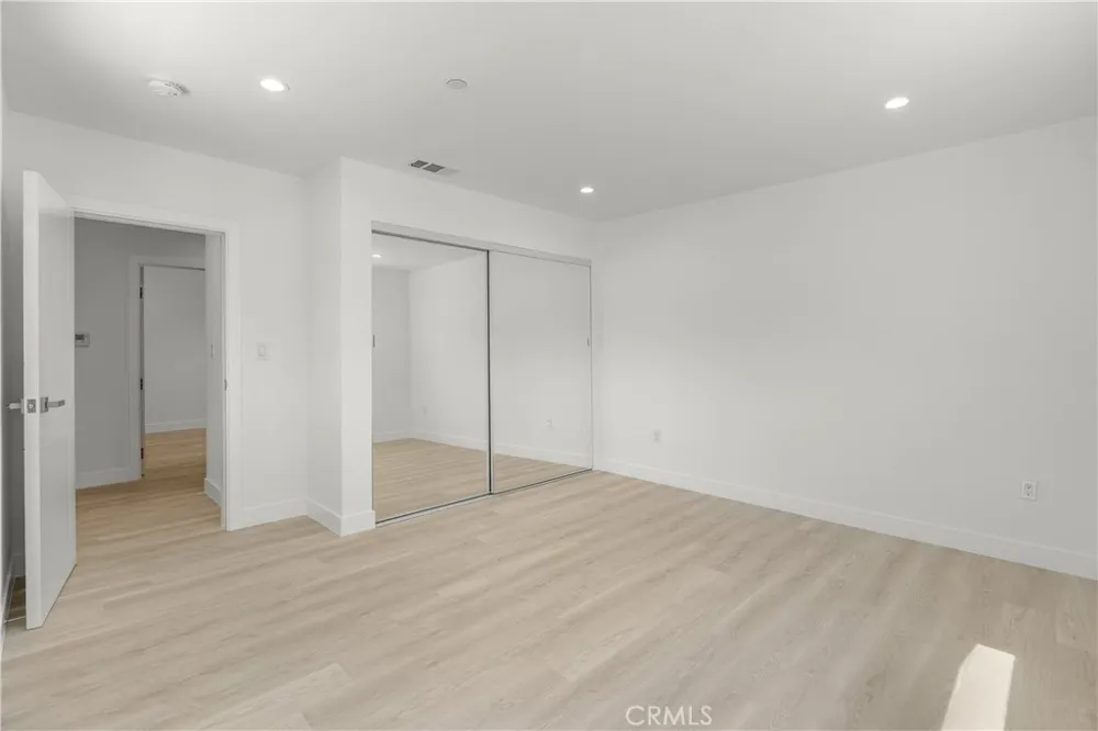 3419 Montrose Ave La Crescenta, CA 91214