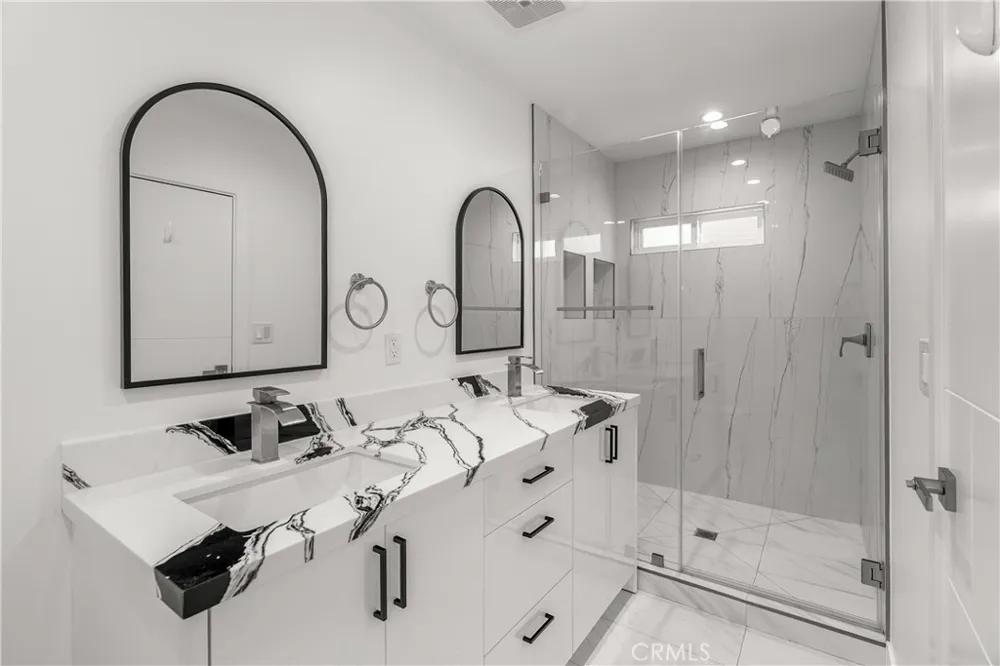 3419 Montrose Ave La Crescenta, CA 91214