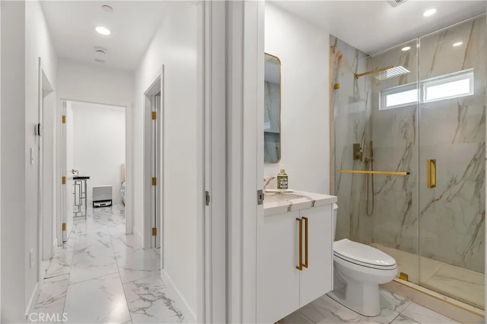 3419 Montrose Ave La Crescenta, CA 91214