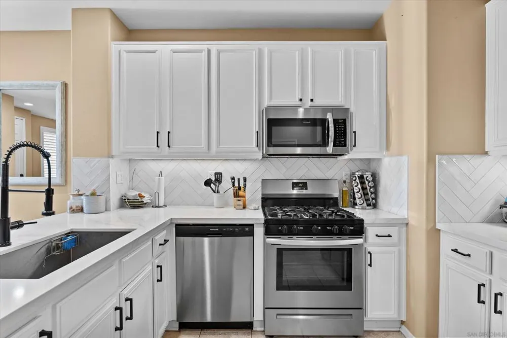 41985 Davenport #C Murrieta, CA 92562