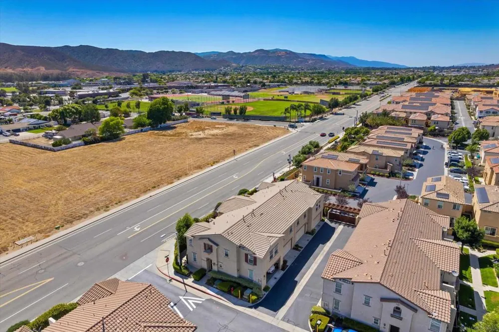 41985 Davenport #C Murrieta, CA 92562
