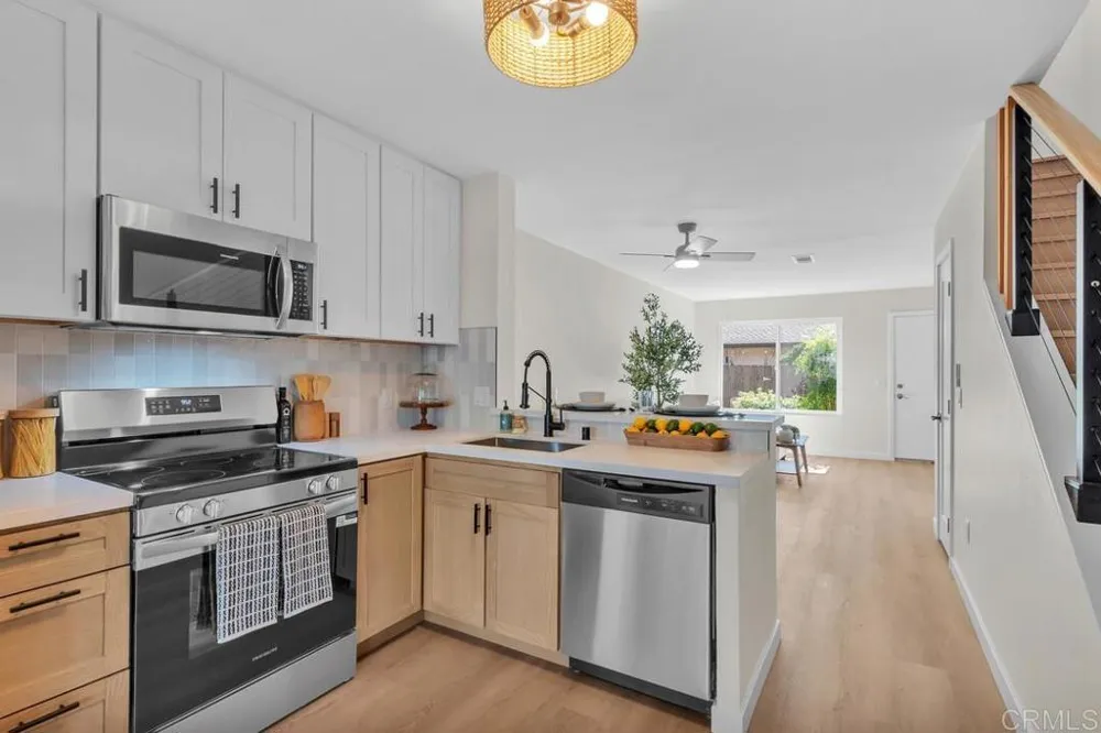 10107 Peaceful Court Santee, CA 92071