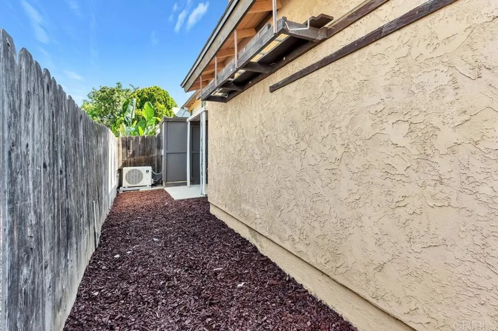 10107 Peaceful Court Santee, CA 92071