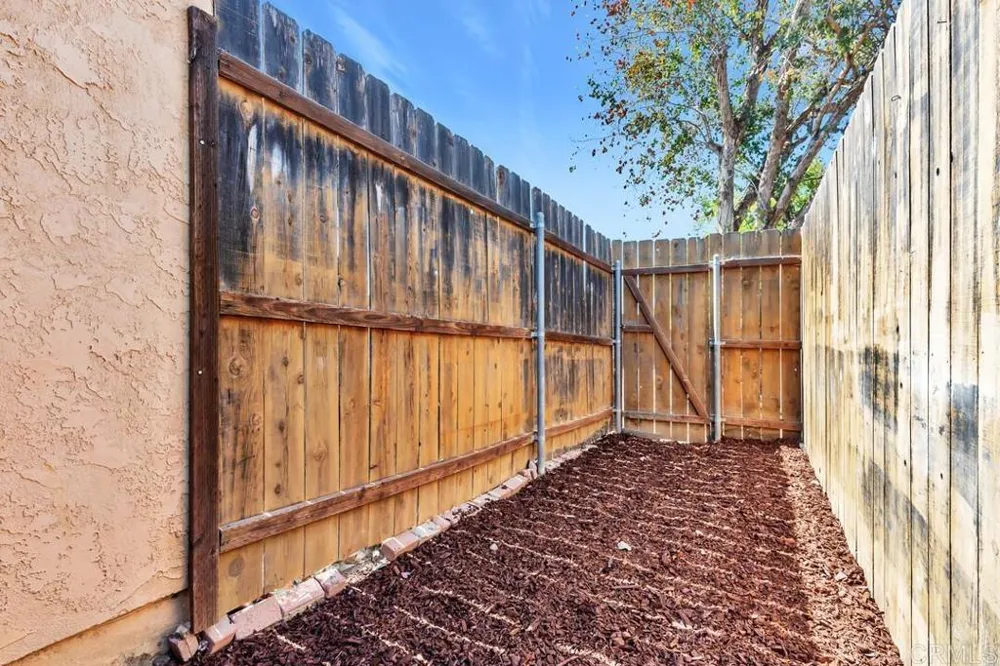 10107 Peaceful Court Santee, CA 92071