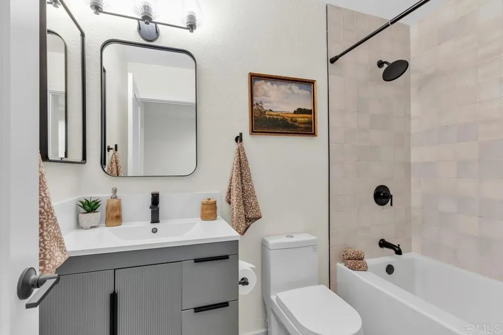 10107 Peaceful Court Santee, CA 92071