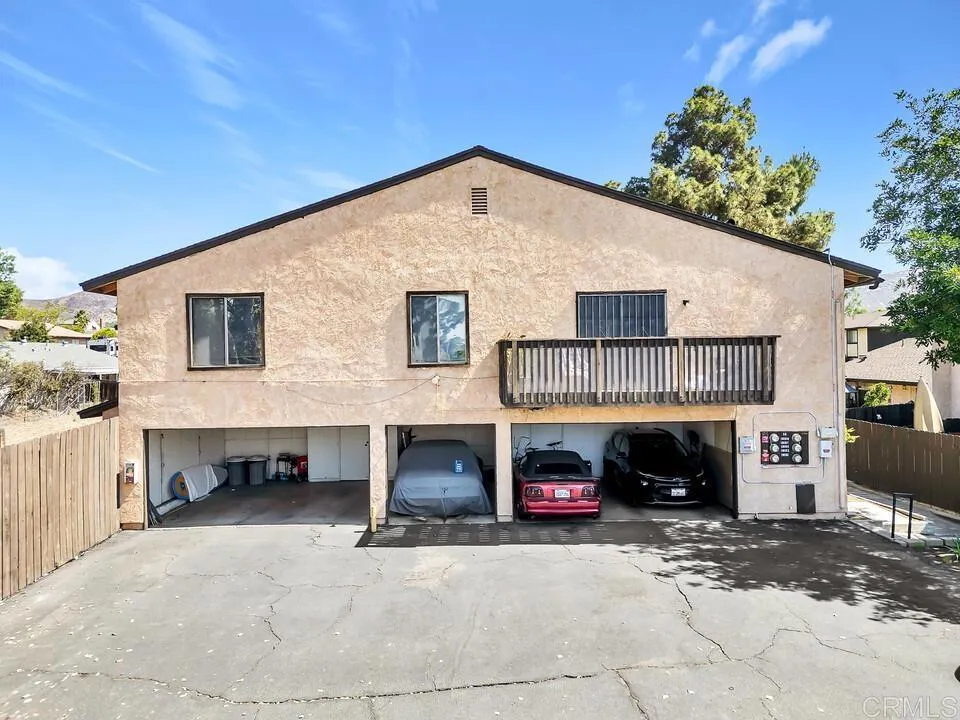 10107 Peaceful Court Santee, CA 92071
