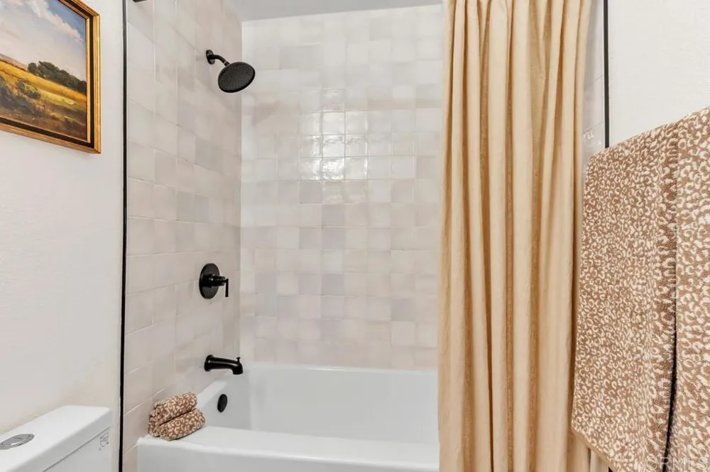 10107 Peaceful Court Santee, CA 92071
